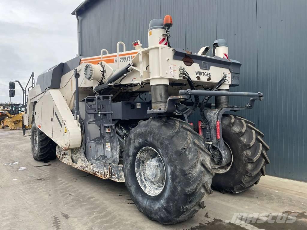 Wirtgen WR200XLi Erdbauwalzen