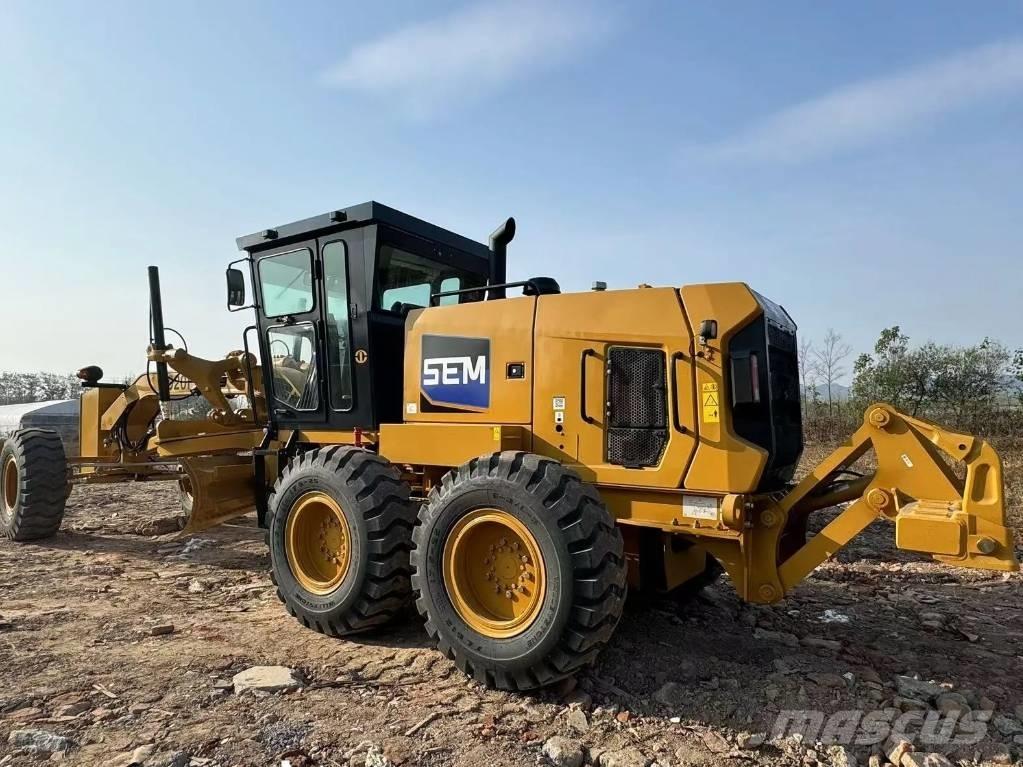 SEM 919 Grader