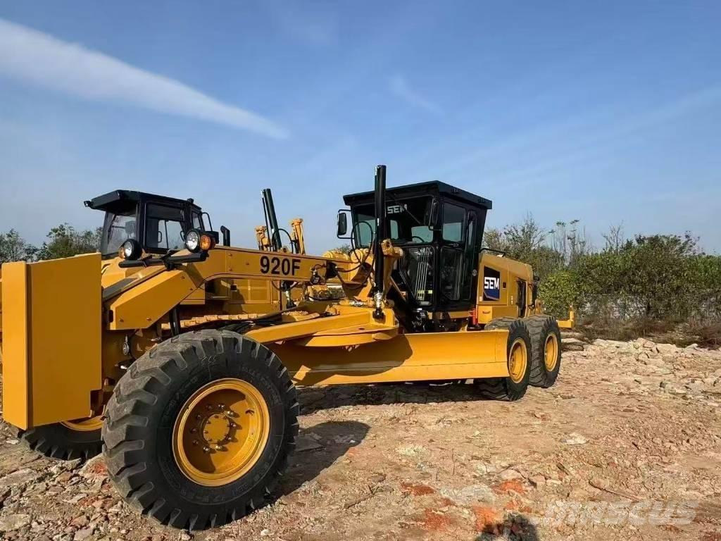 SEM 919 Grader
