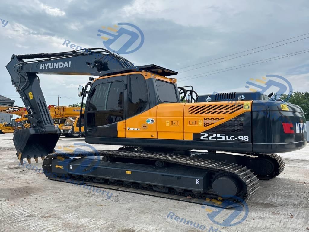 Hyundai 225LC-9S Raupenbagger