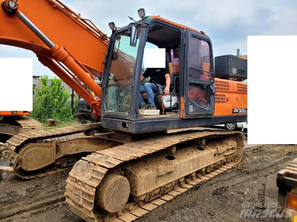 Doosan DX 300 LCA Raupenbagger