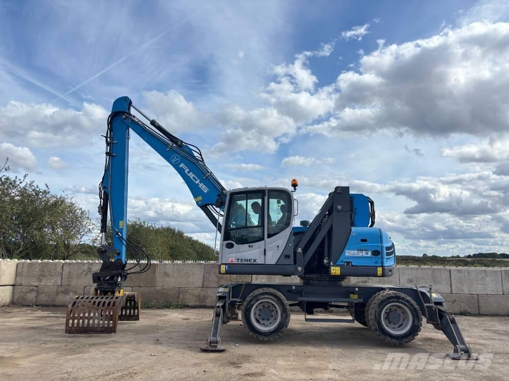 Fuchs MHL 250 Materialumschlag