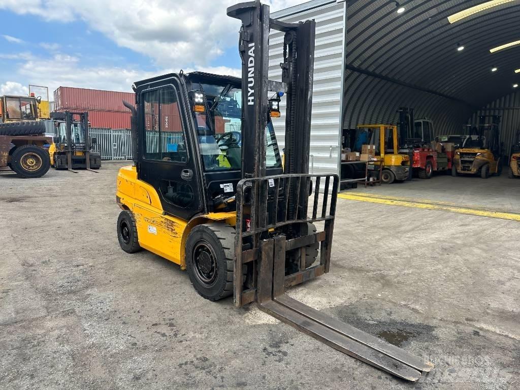 Hyundai 40D-9F Dieselstapler