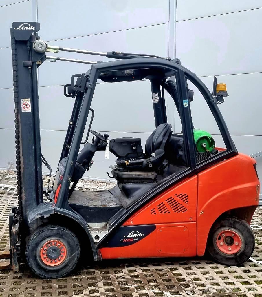 Linde H 25 T - 02 Gasstapler