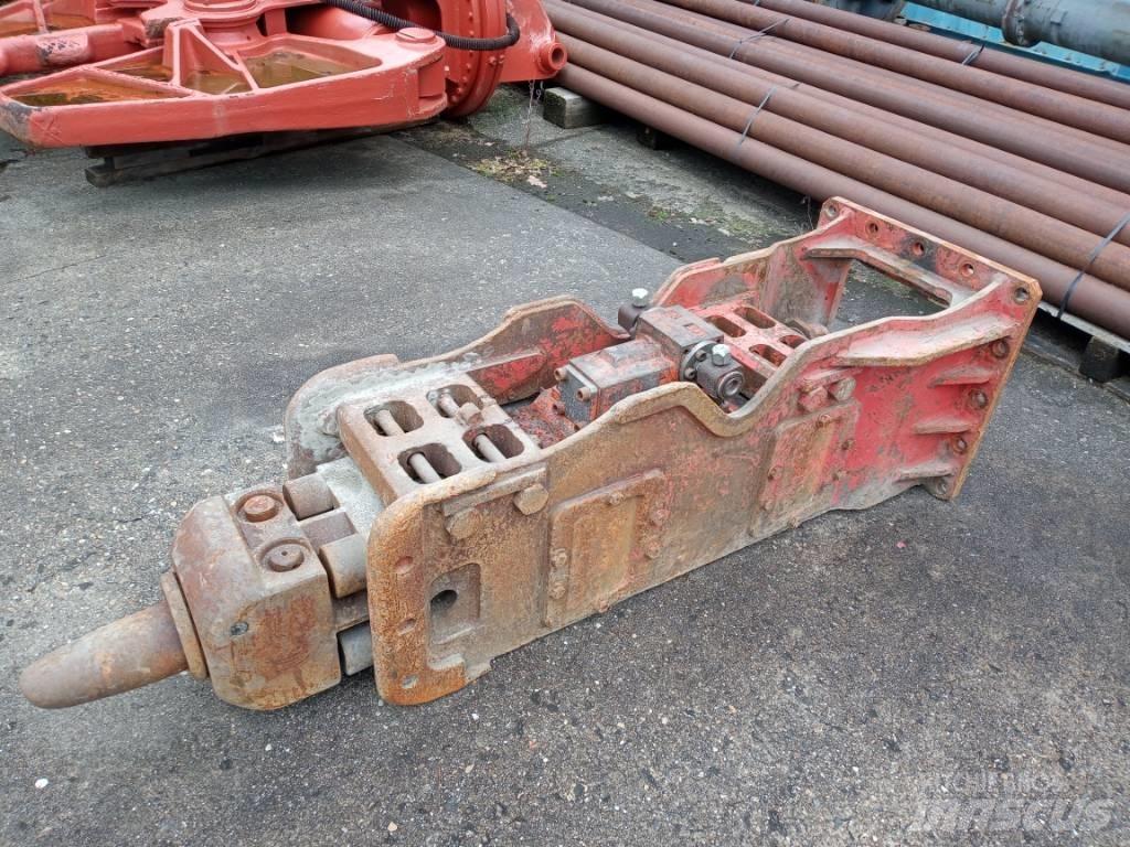 NPK H-8XA Hammer / Brecher