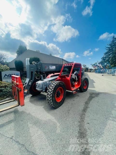 SkyJack SJ 843 Geländestapler