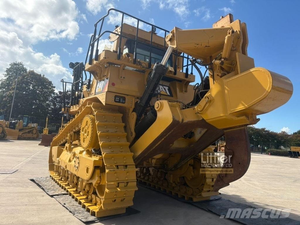 CAT D 10 T 2 Bulldozer