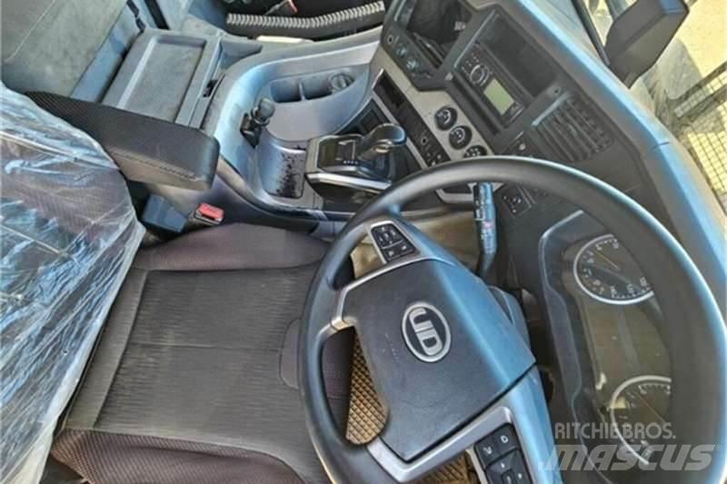 UD TRUCKS QUON Andere Fahrzeuge
