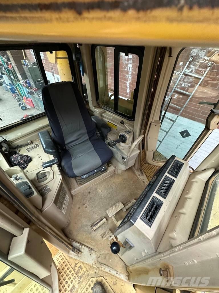 CAT D 6 H II Bulldozer