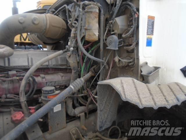 Mack CXU 613 Sattelzugmaschinen