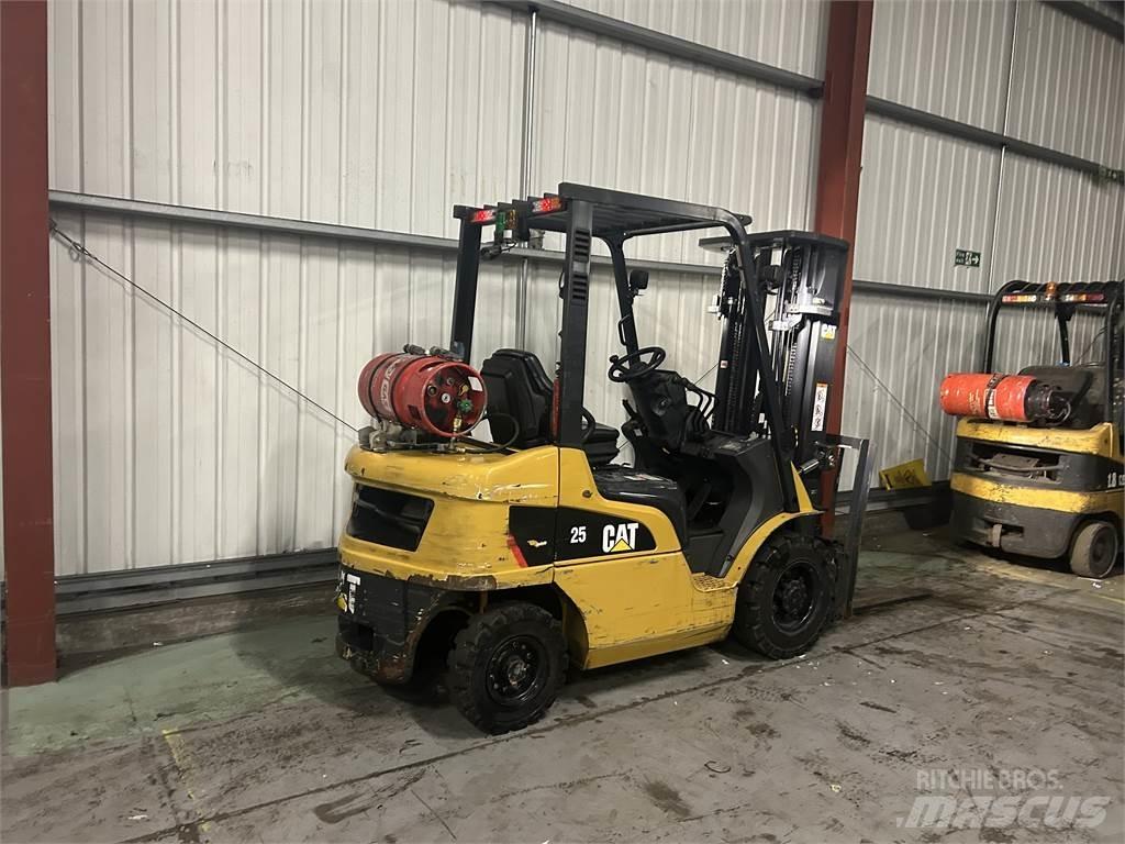 CAT GP25NT Gasstapler