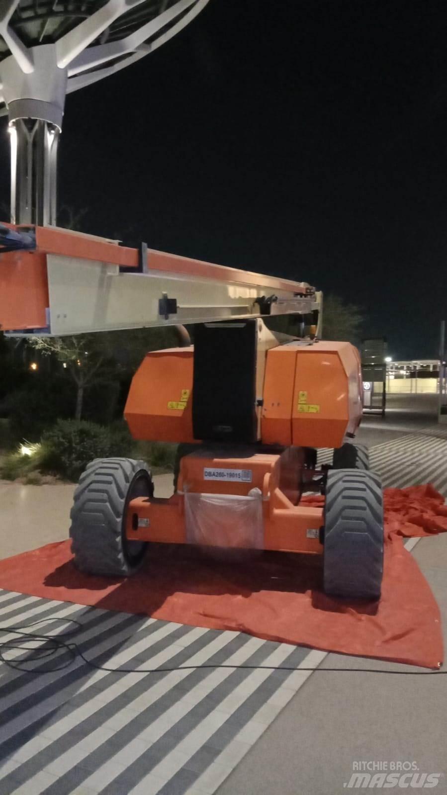 JLG 800AJ Gelenkteleskoparbeitsbühnen