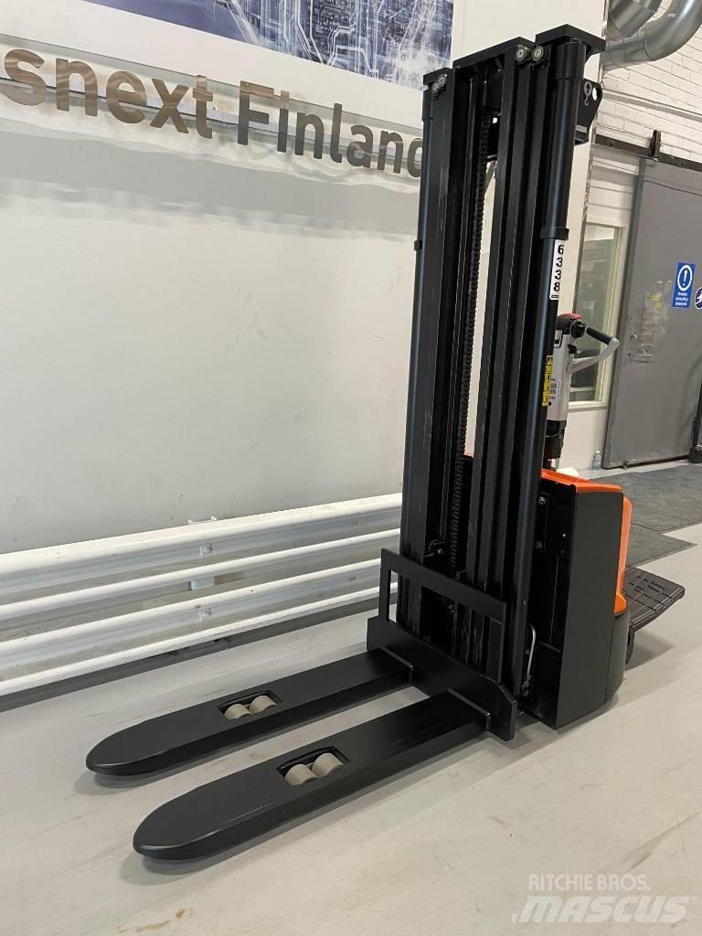 Rocla SPE12 Selbstfahrstapler