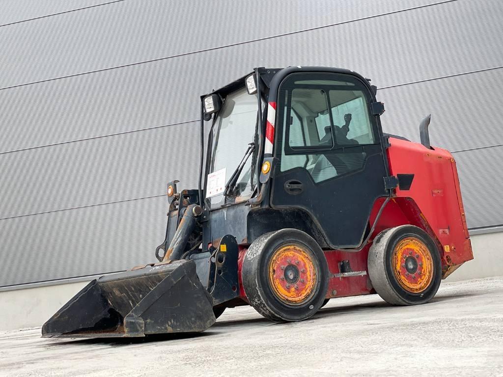 JCB R260 Kompaktlader