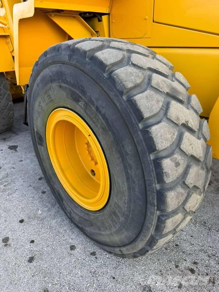 Komatsu WA 320-5L Radlader