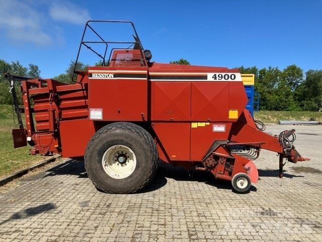 Hesston 4900 Quaderpressen