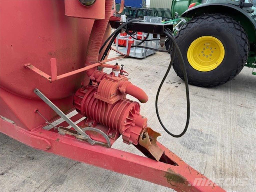 Hi-Spec 800 Gallon Sonstige Landmaschinen