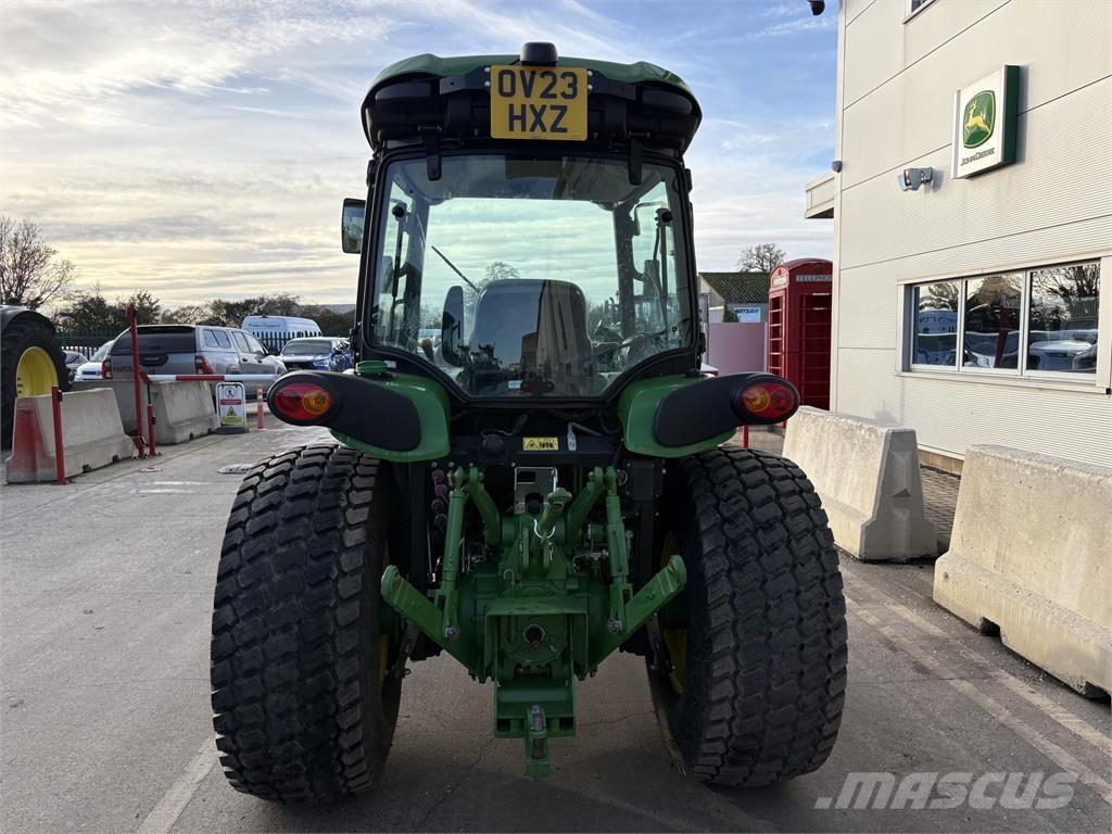 John Deere 4066R Kleintraktoren