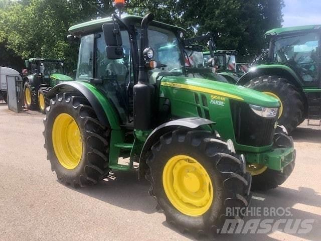 John Deere 5100M Traktoren