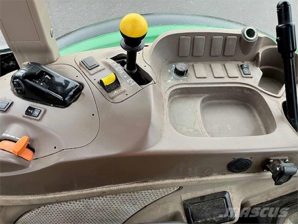 John Deere 5115M Traktoren