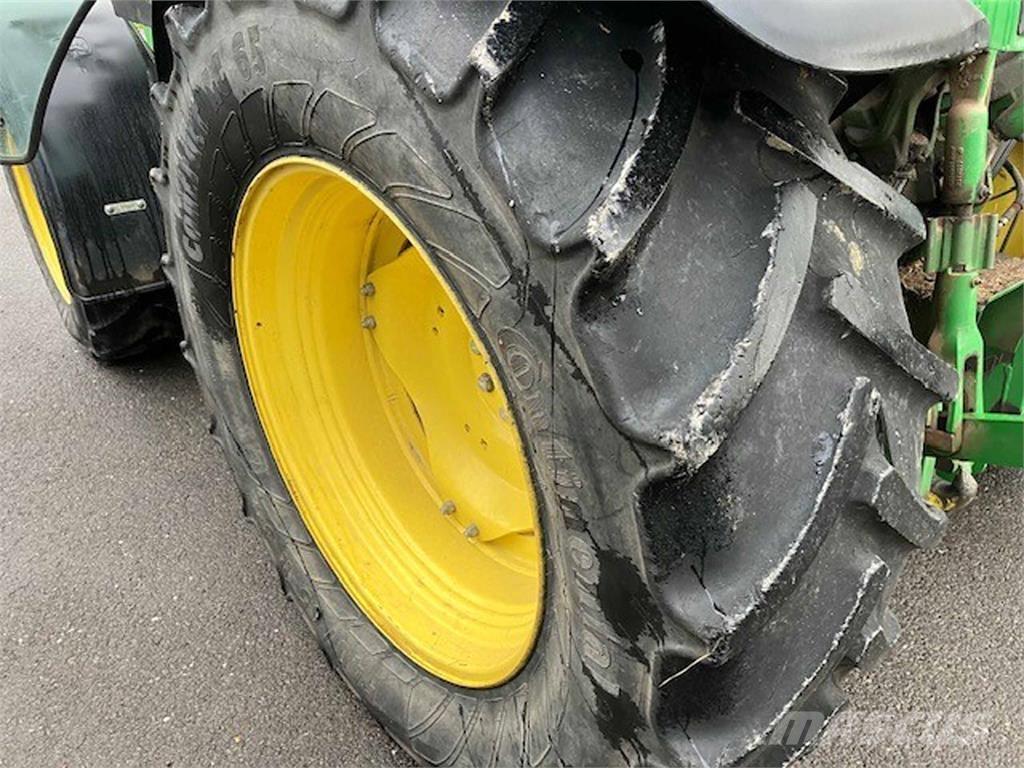 John Deere 5115M Traktoren