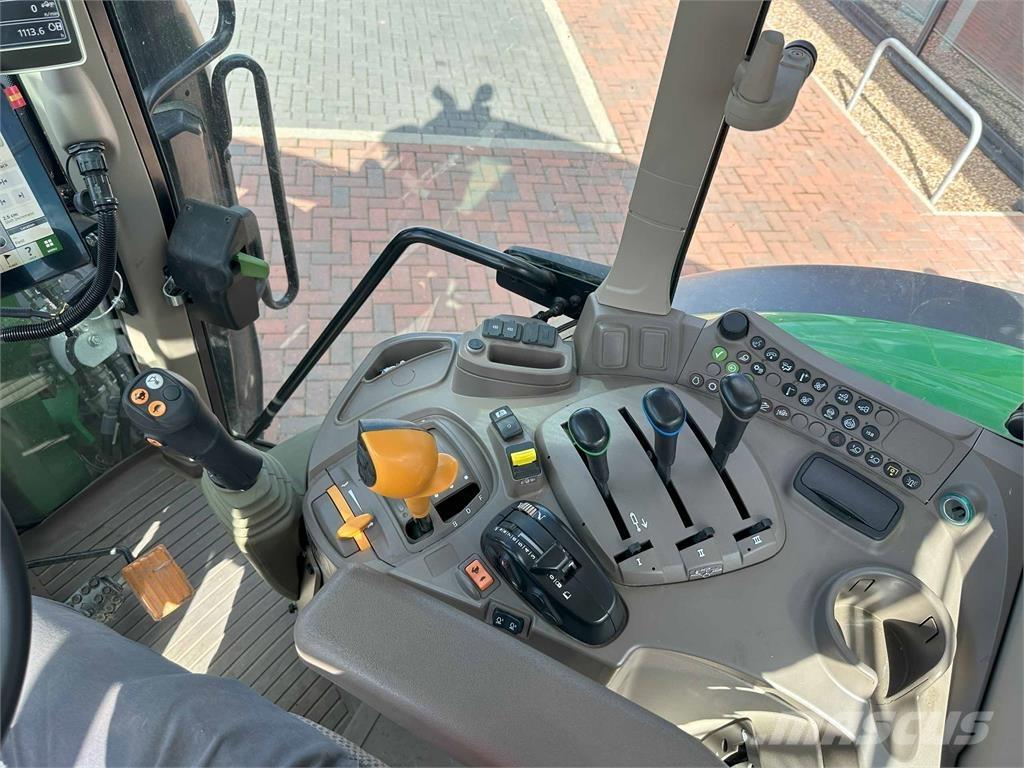 John Deere 6110M Traktoren