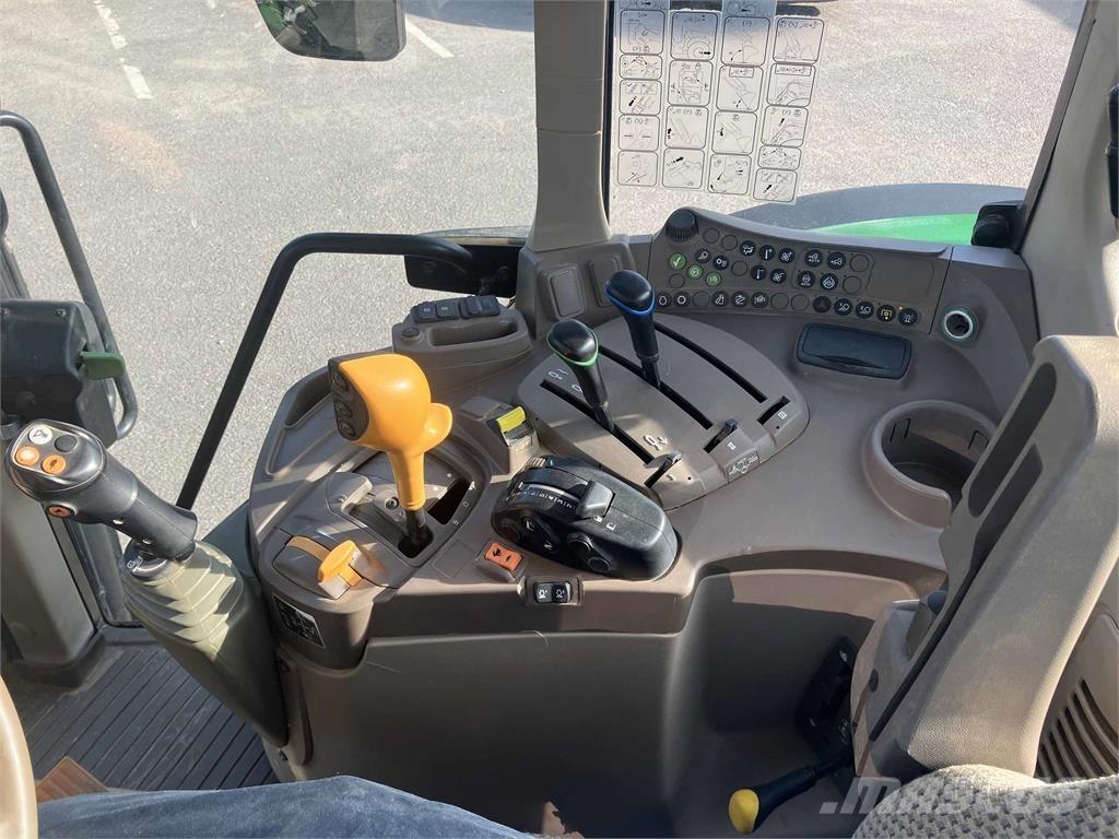 John Deere 6120M Traktoren