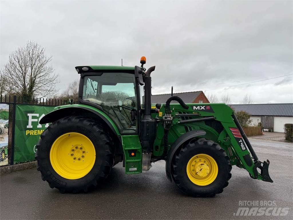 John Deere 6135R Traktoren