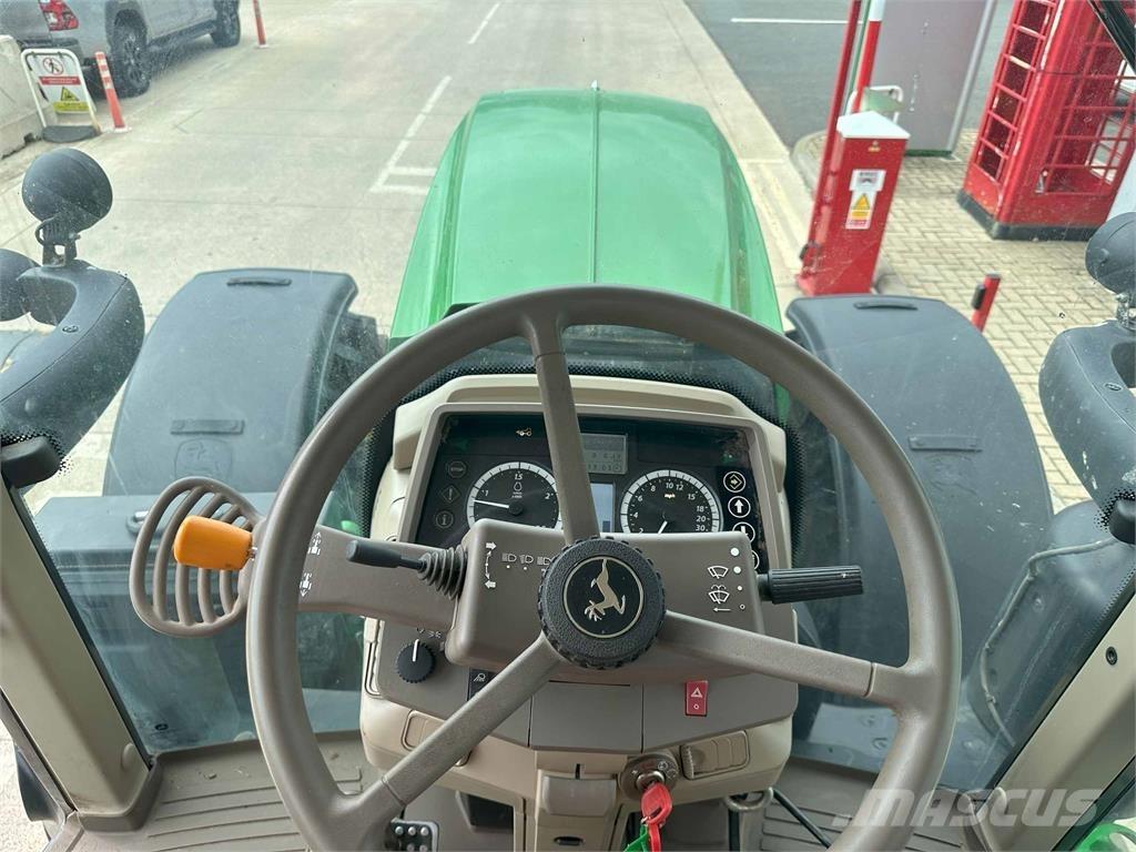 John Deere 6155M Traktoren