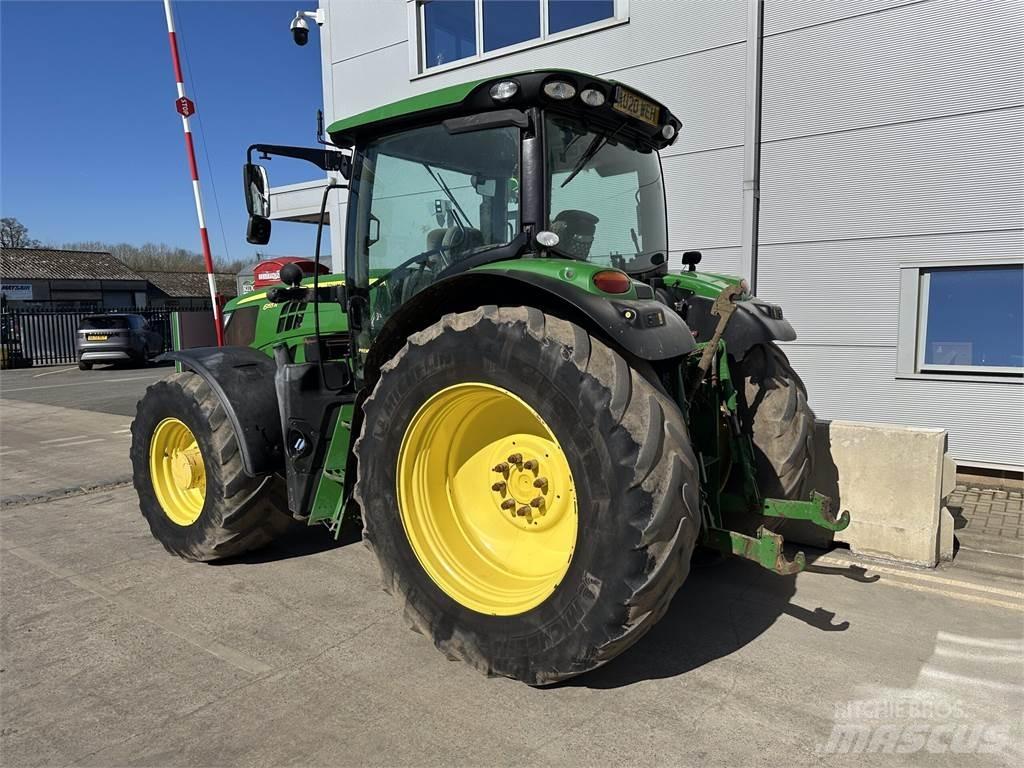 John Deere 6155R Traktoren