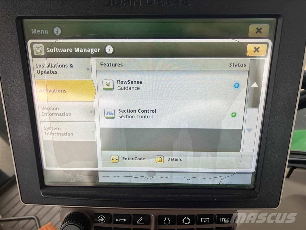 John Deere 6215R Traktoren