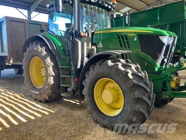 John Deere 6215R Traktoren