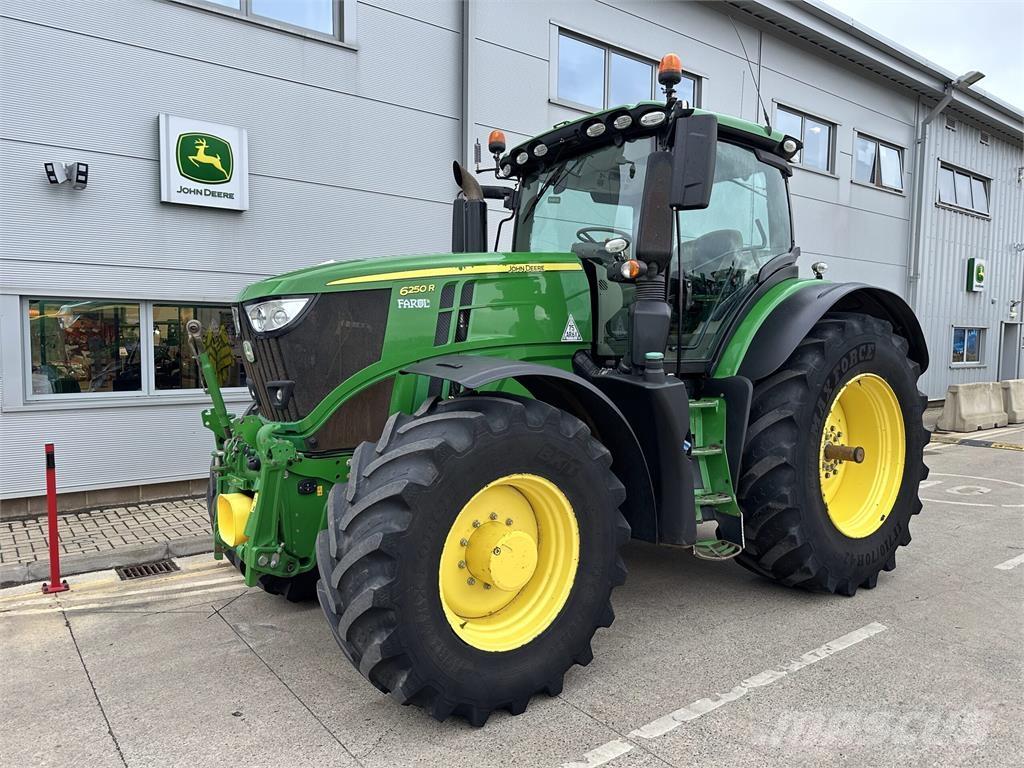 John Deere 6250R Traktoren