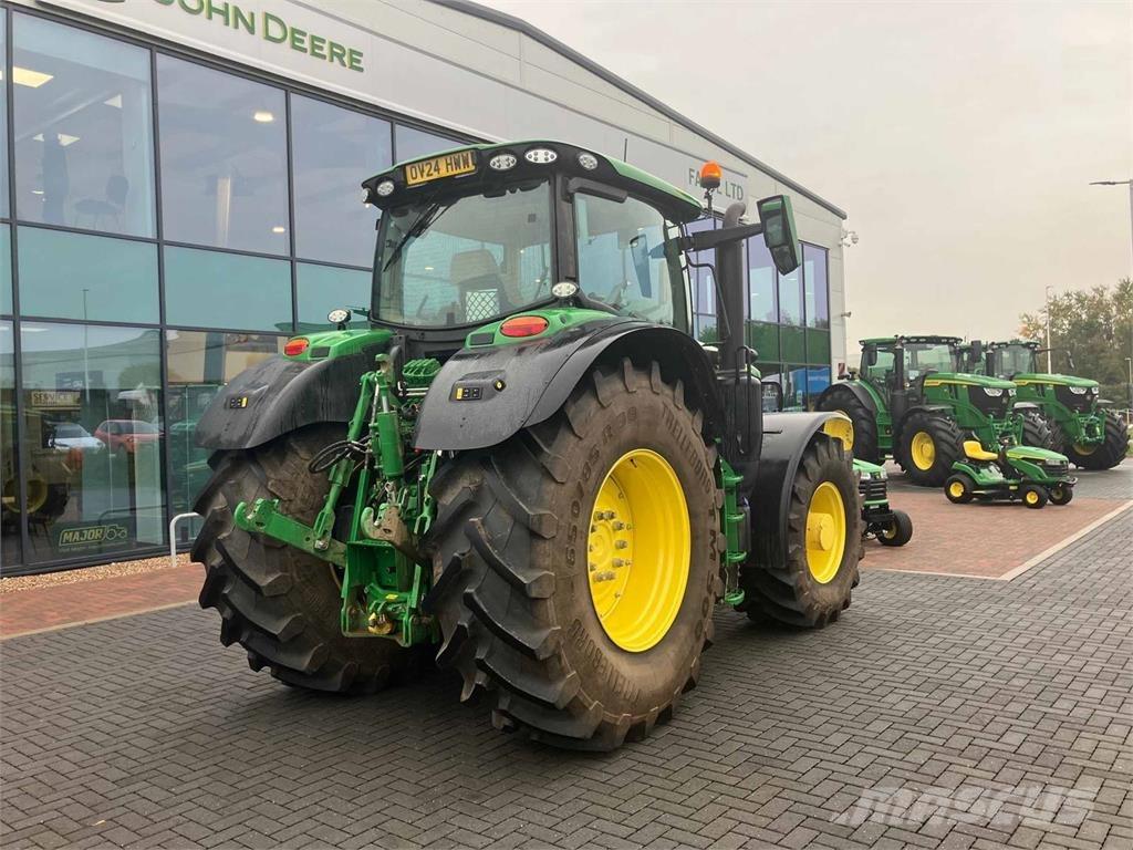 John Deere 6R 215 Traktoren