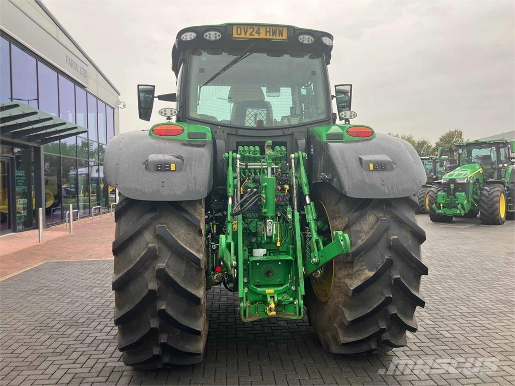 John Deere 6R 215 Traktoren
