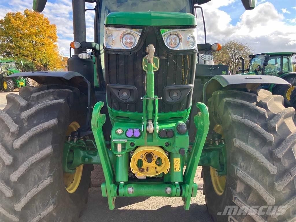 John Deere 6R 215 Traktoren
