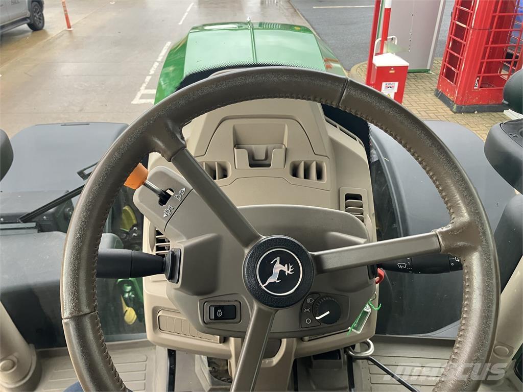 John Deere 6R 215 Traktoren