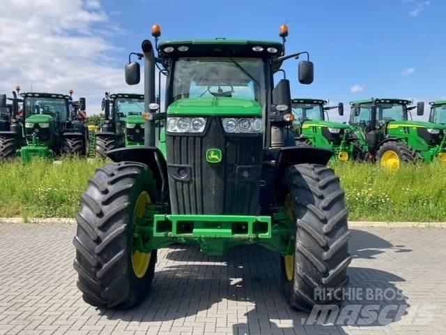 John Deere 7230R Traktoren