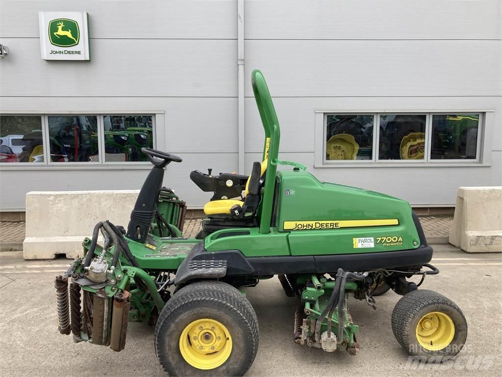 John Deere 7700A Handgeführte Rasenmäher