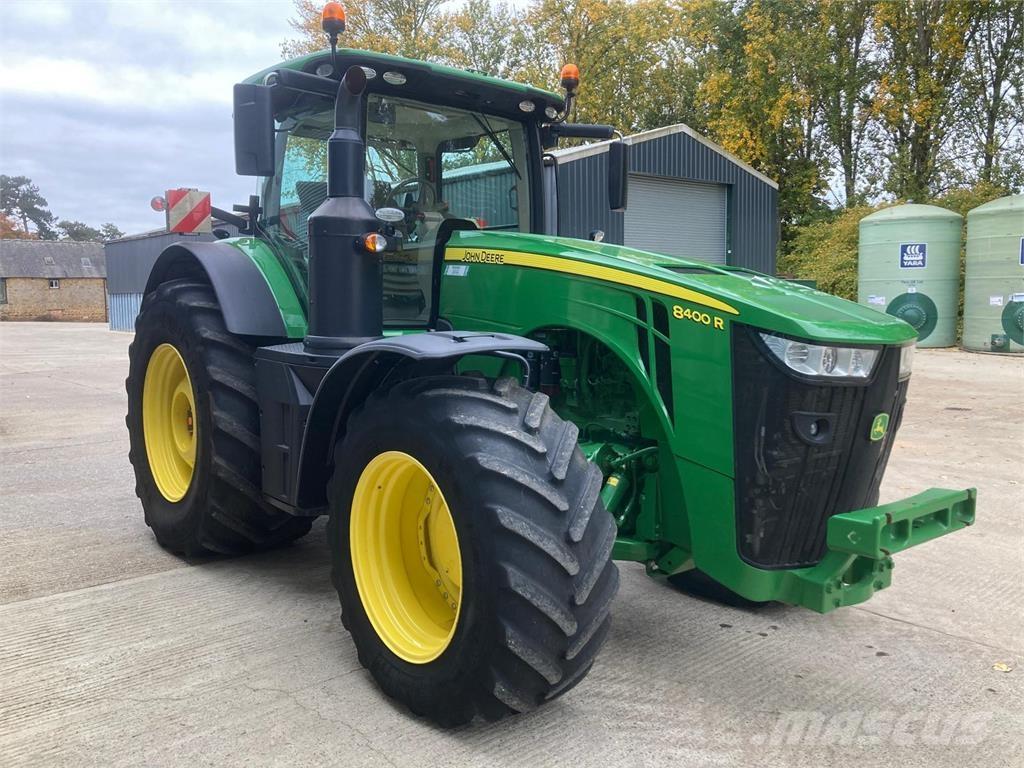 John Deere 8400R Traktoren