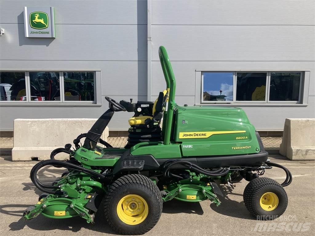 John Deere 8800A Handgeführte Rasenmäher