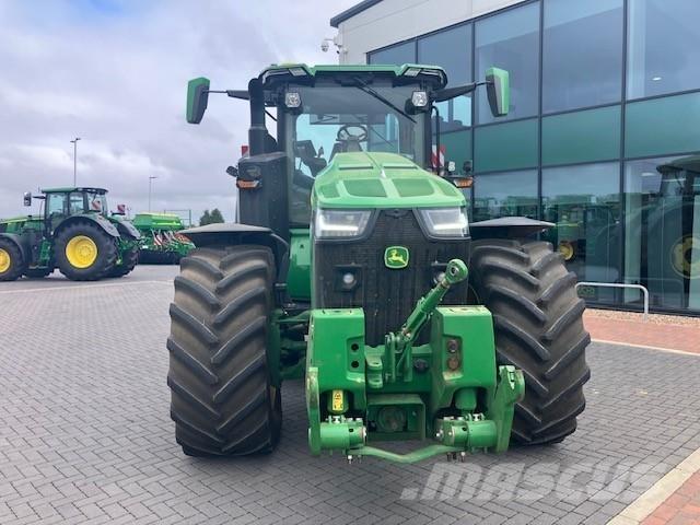 John Deere 8R 370 Traktoren