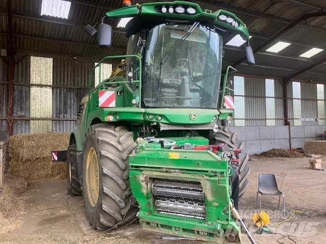 John Deere 9900 Selbstfahrende Häcksler