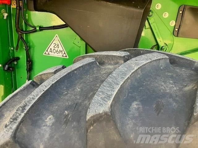 John Deere S690 TM Mähdrescher