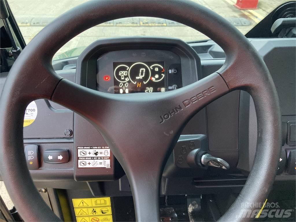 John Deere XUV875M Arbeitsfahrzeuge