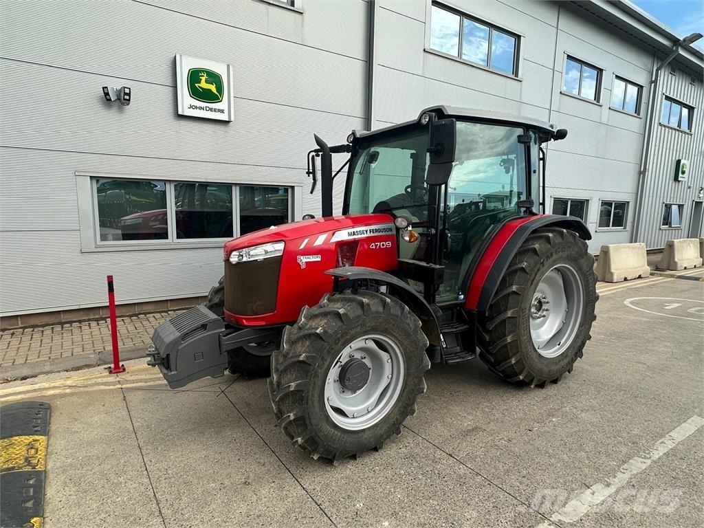Massey Ferguson 4709 Traktoren