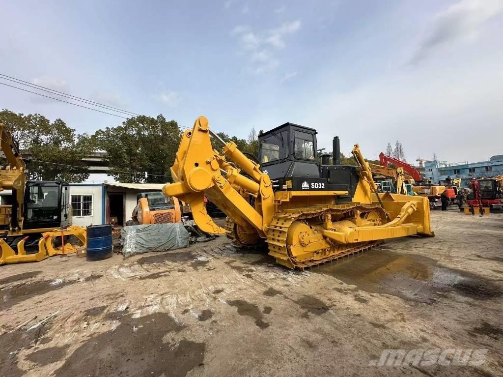 Shantui SD 32 Bulldozer