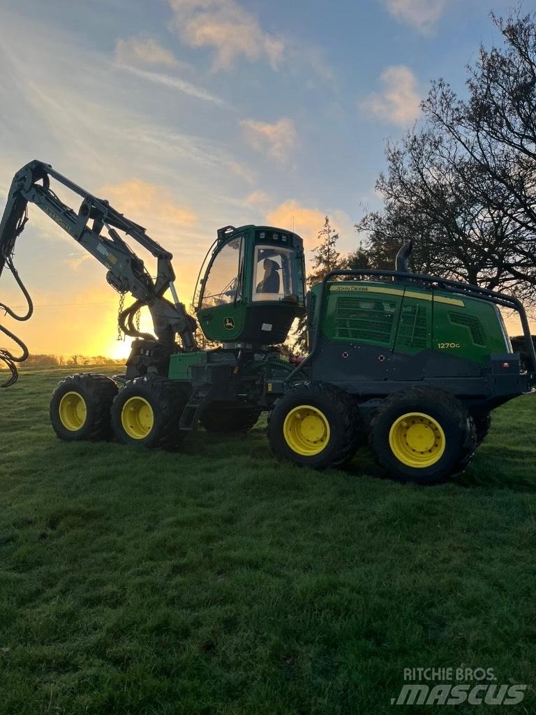 John Deere 1270G 8WD Harvester