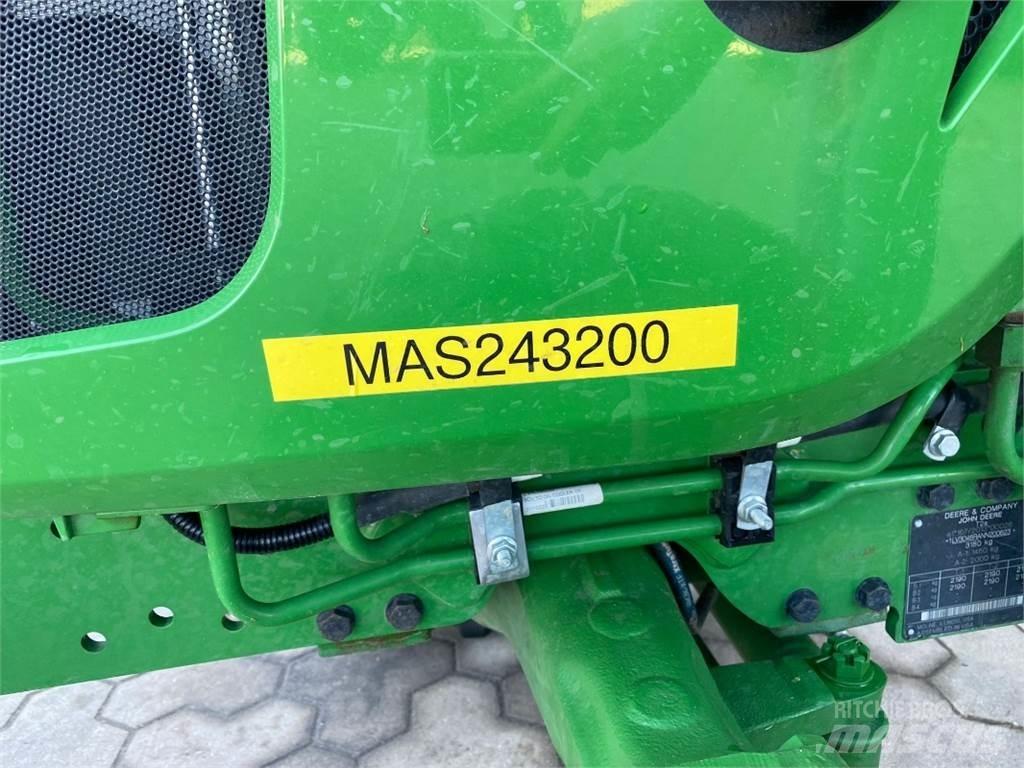 John Deere 3046R Traktoren