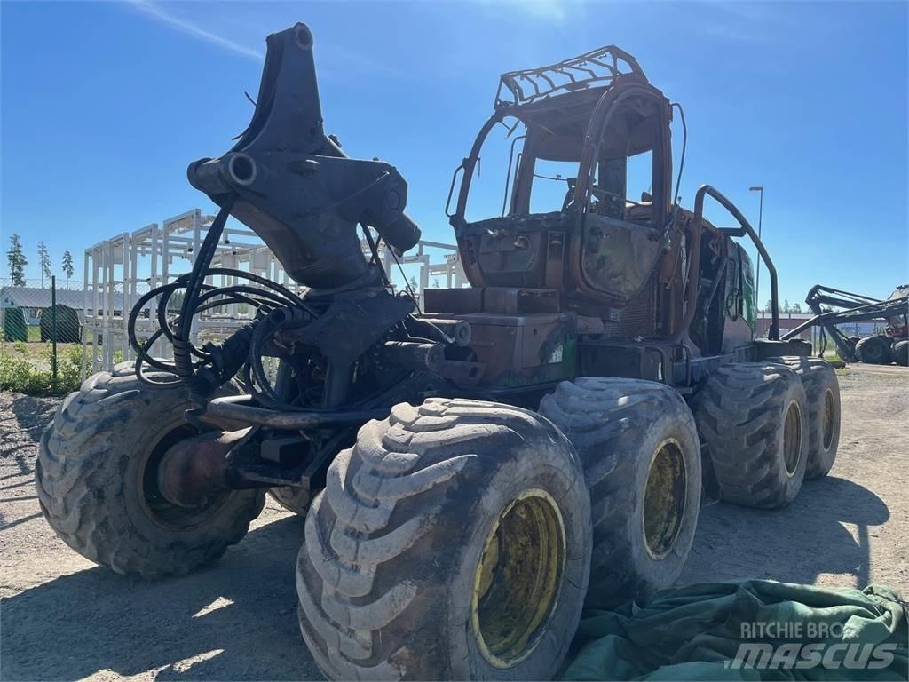 John Deere 1270E Harvester
